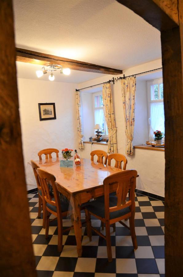 Altes Winzerhaus - Ferienhaus Burgen  Dış mekan fotoğraf